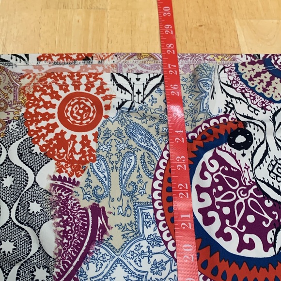 Chico’s colorful size 1 polyester spandex tunic top. See photos for details and - Picture 8 of 11